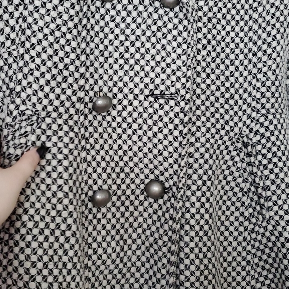 Jacket - Picture 2 of 6